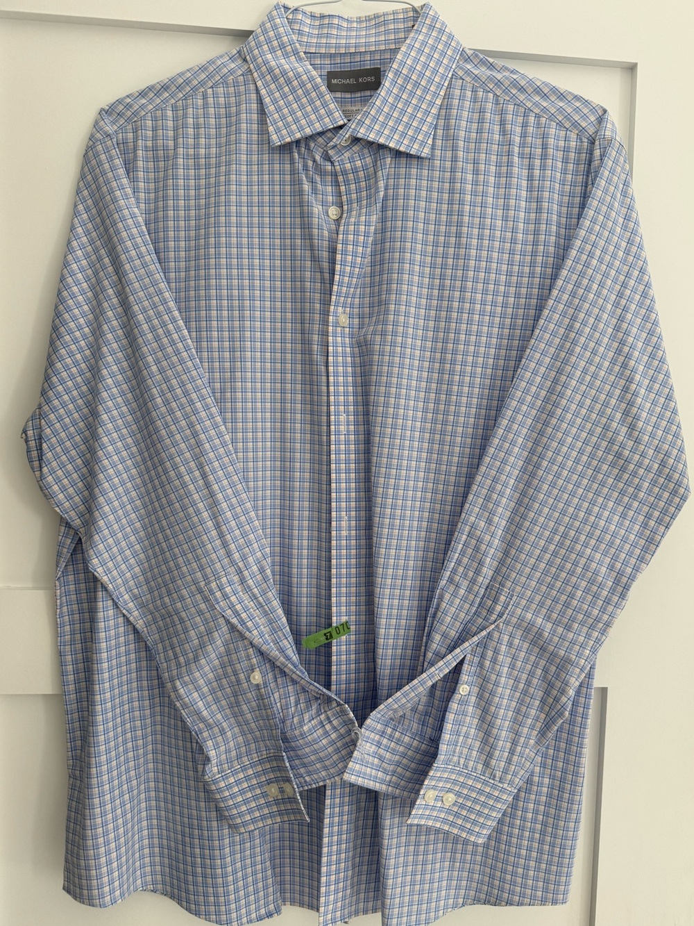 Michael Kors Regular Fit (Airsoft stretch) Button Down Shirt.  Size XL